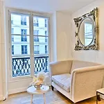 Pleasant Apartment Close To Galerie Lafayette - II
